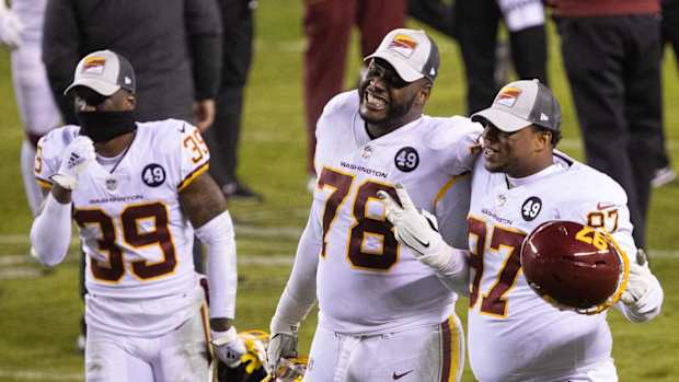 Cornelius Lucas Tim Settle Jeremy Reaves © Bill Streicher-USA TODAY Sports